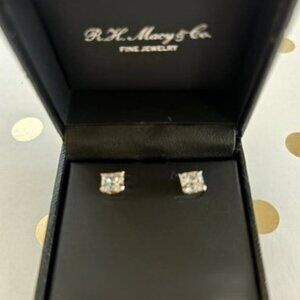 R.H. Macy's Co Fine Jewelry Diamond Stud Earrings 1/4 ct. total weight 10k Gold